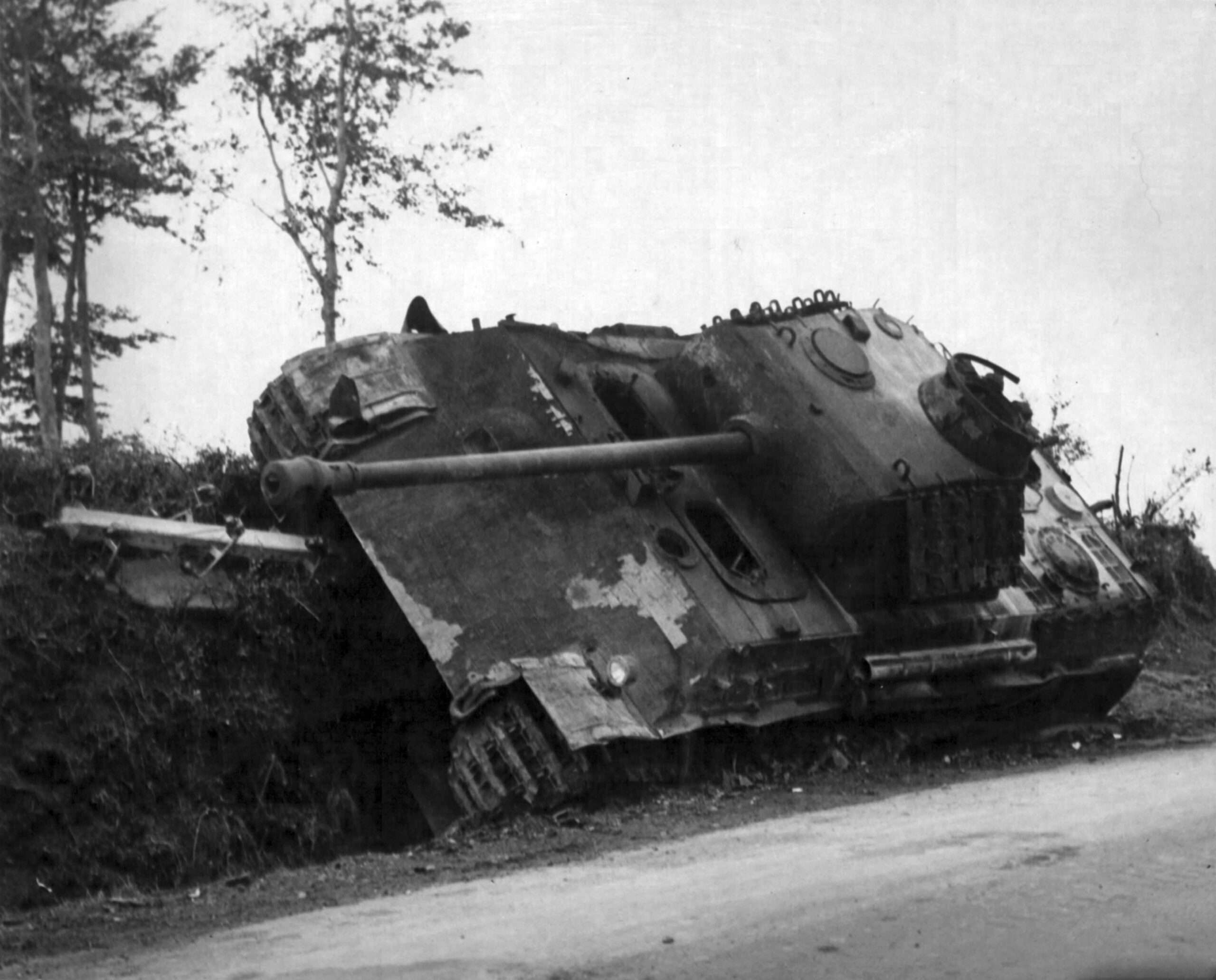 Egy német Panther Ausf G harckocsit 1944. augusztus 16-án valahol Franciaországban fogtak el.