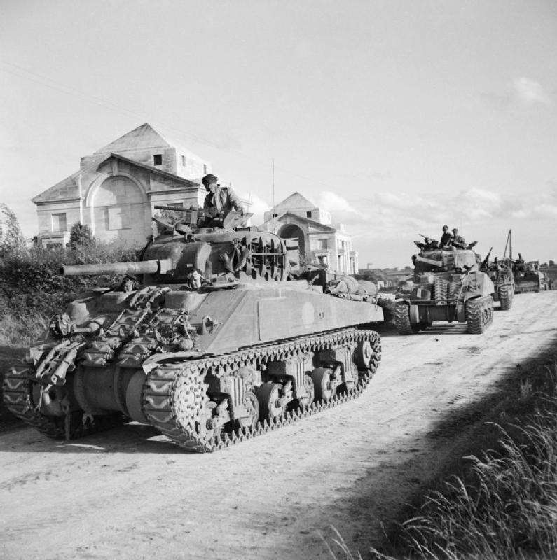 Best tank of Second World War - M4 Sherman tanks of Guards Armoured Division move from Fouilloy to Arras, 1944<a href="https://upload.wikimedia.org/wikipedia/commons/c/c3/Sherman_tanks_of_Guards_Armoured_Division_passing_through_Fouilloy_on_their_way_to_Arras,_1_September_1944._BU272.jpg" rel="nofollow"> Source</a>