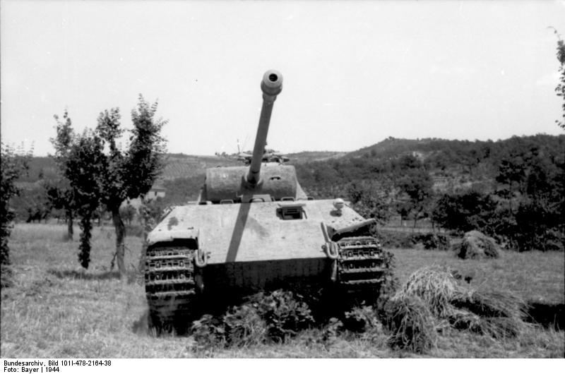 Italy – German tank ((Panzer V) Panther), traveling cross-country, image source: Bundesarchiv, Bild 101I-478-2164-38 / Bayer / CC-BY-SA 3.0