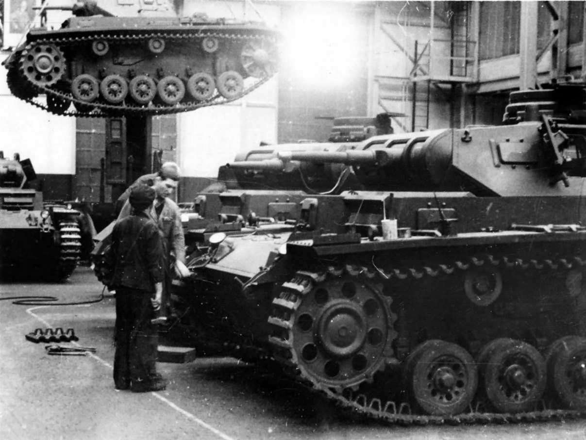 How Many Tanks Did Germany Have in WW2 Panzer IIIs in a German factory, during Second World War
