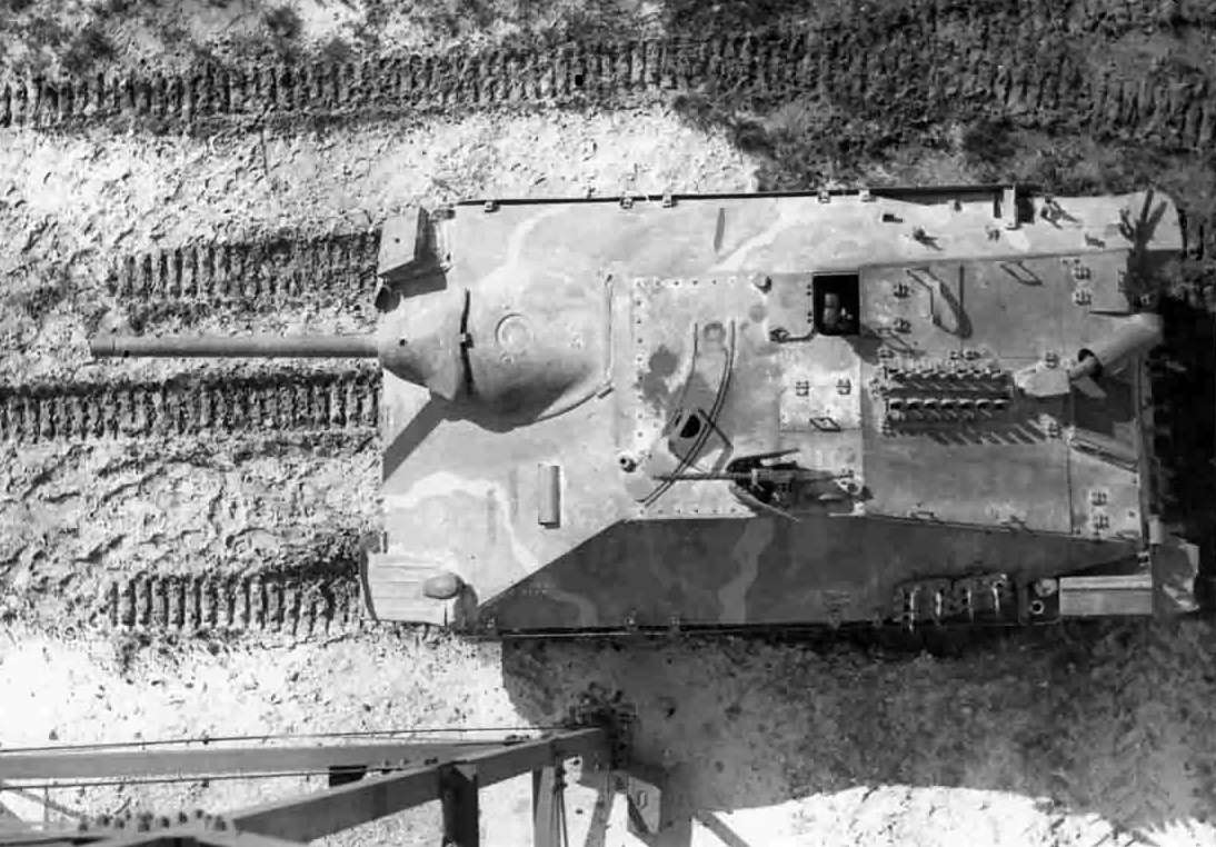 Top view of Jagdpanzer 38 “Hetzer” - note the remote-controlled machine gun, the spare track sections, the flame reducing mufflers on the back.